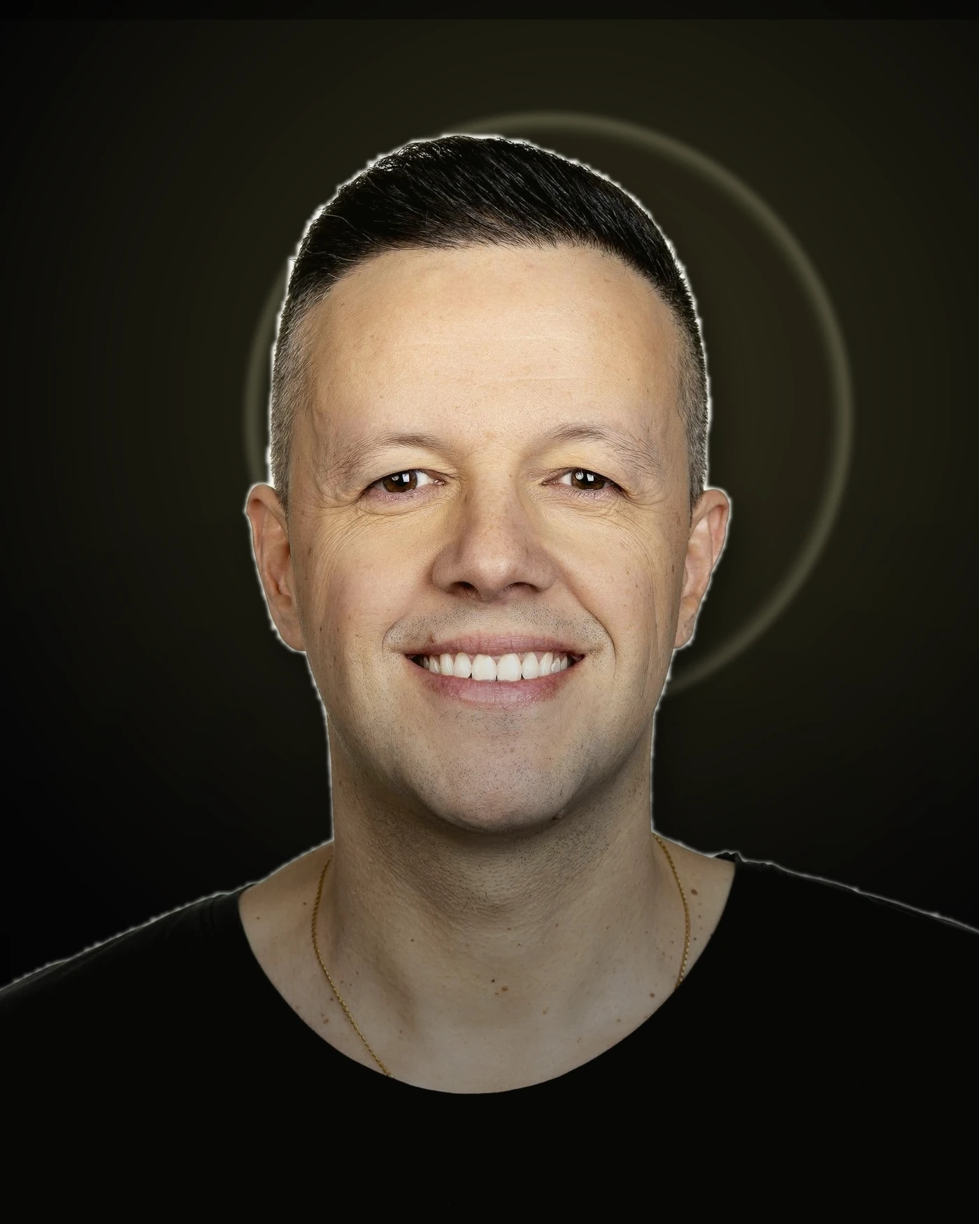 Portrait visual of Dario Nunez